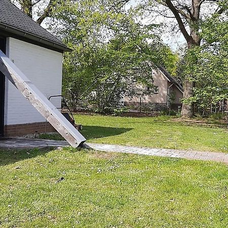 Vrijstaande Recreatievilla Met Ruime Omheinde Tuin Posterholt Eksteriør bilde